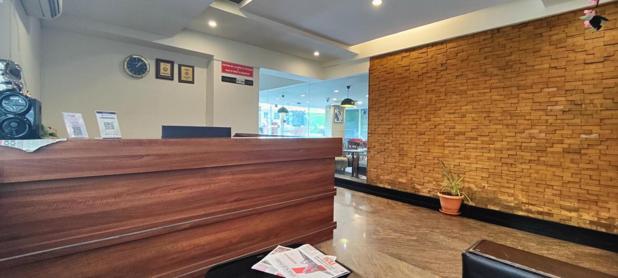 Hotel Krrish Inn - Ameerpet, ハイデラバード エクステリア 写真